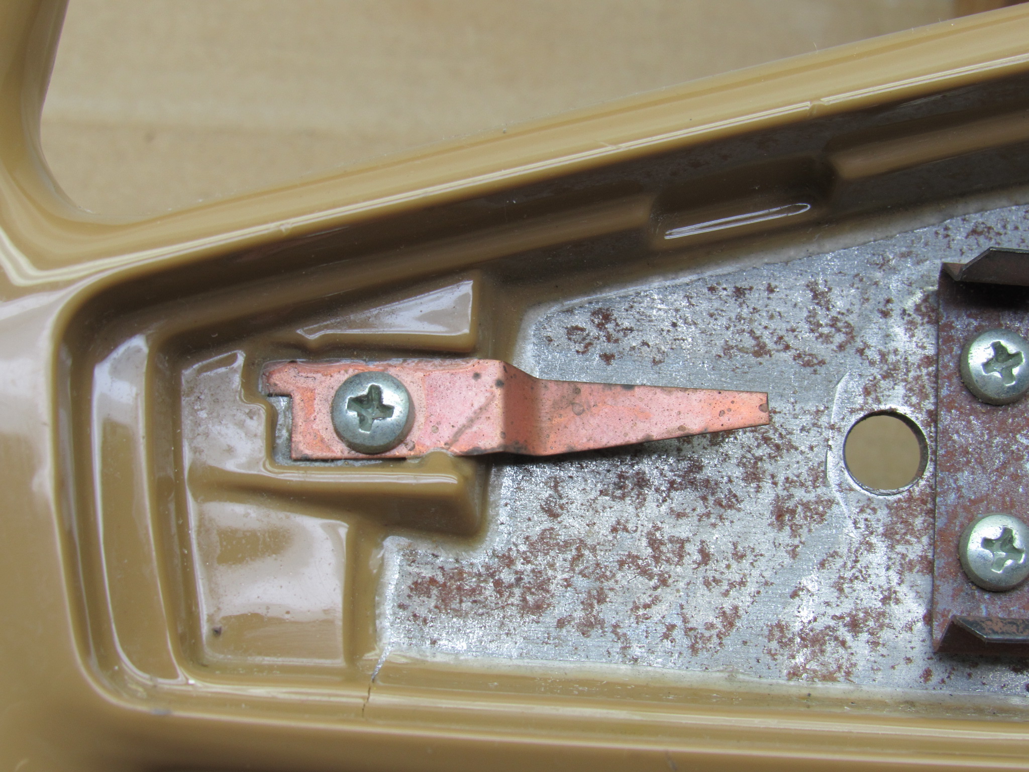 Steering Wheel# P027RU7 - Tan - 2 Spoke - C - F - M - R - Body - 1977-80 - NOS - SHIPS FREE TO LOWER 48 - Image 2