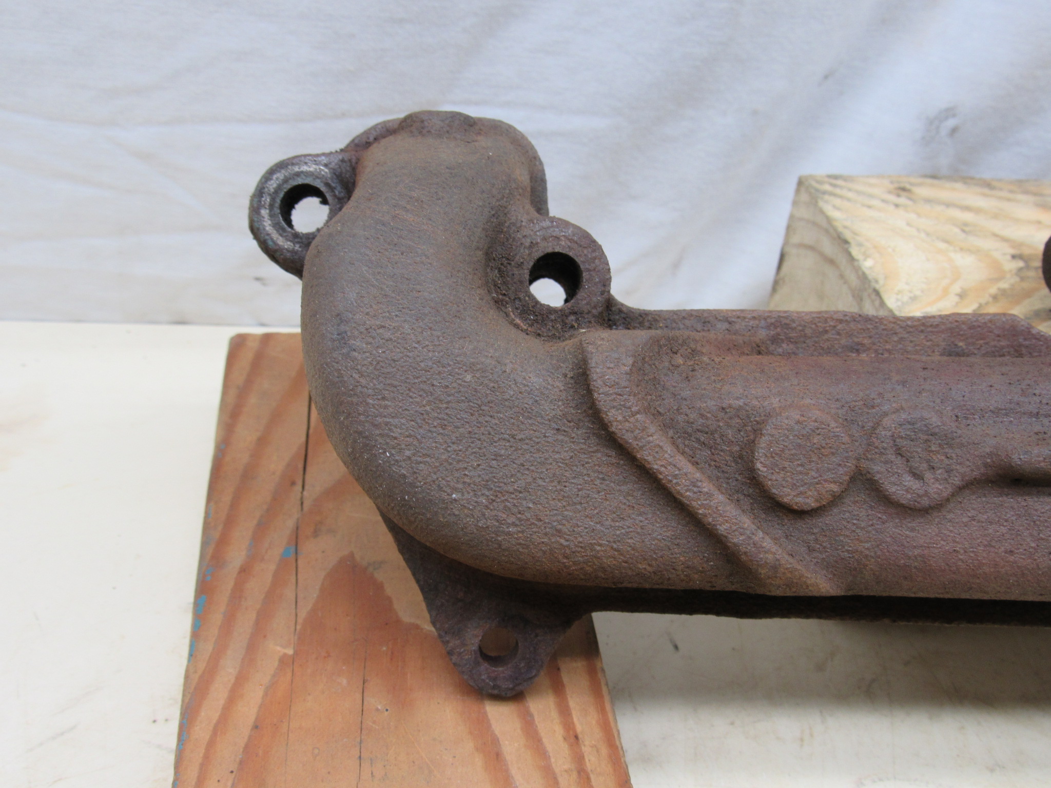 Exhaust Manifold - Casting# 3512077 - LH - Date - 6-22-2 - 318 - V8 - B - C - E - Body - 1971-74 - USED - SHIPS FREE TO LOWER 48 - Image 2