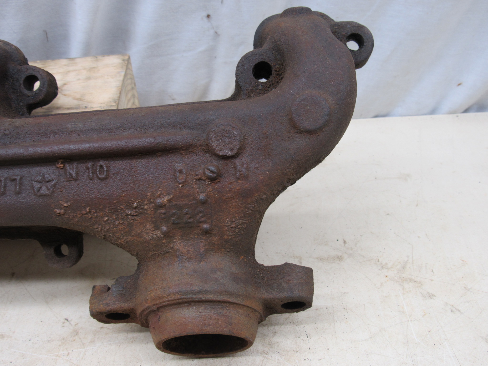 Exhaust Manifold - Casting# 3512077 - LH - Date - 6-22-2 - 318 - V8 - B - C - E - Body - 1971-74 - USED - SHIPS FREE TO LOWER 48 - Image 9
