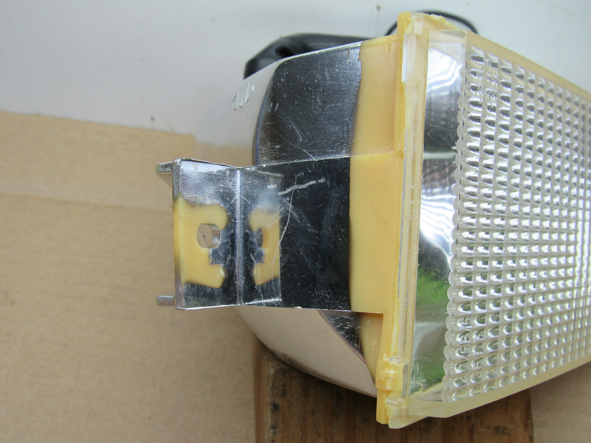 Park and Turn Signal Lamp# 4076612 - RH - Chrysler Cordoba - 1980 - NOS - SHIPS FREE TO LOWER 48 - Image 4
