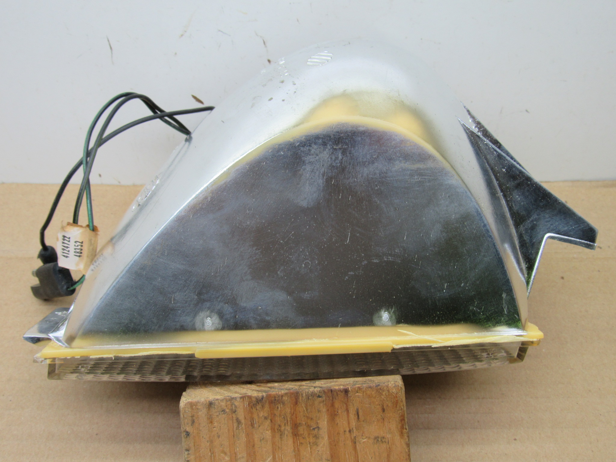 Park and Turn Signal Lamp# 4076612 - RH - Chrysler Cordoba - 1980 - NOS - SHIPS FREE TO LOWER 48 - Image 3