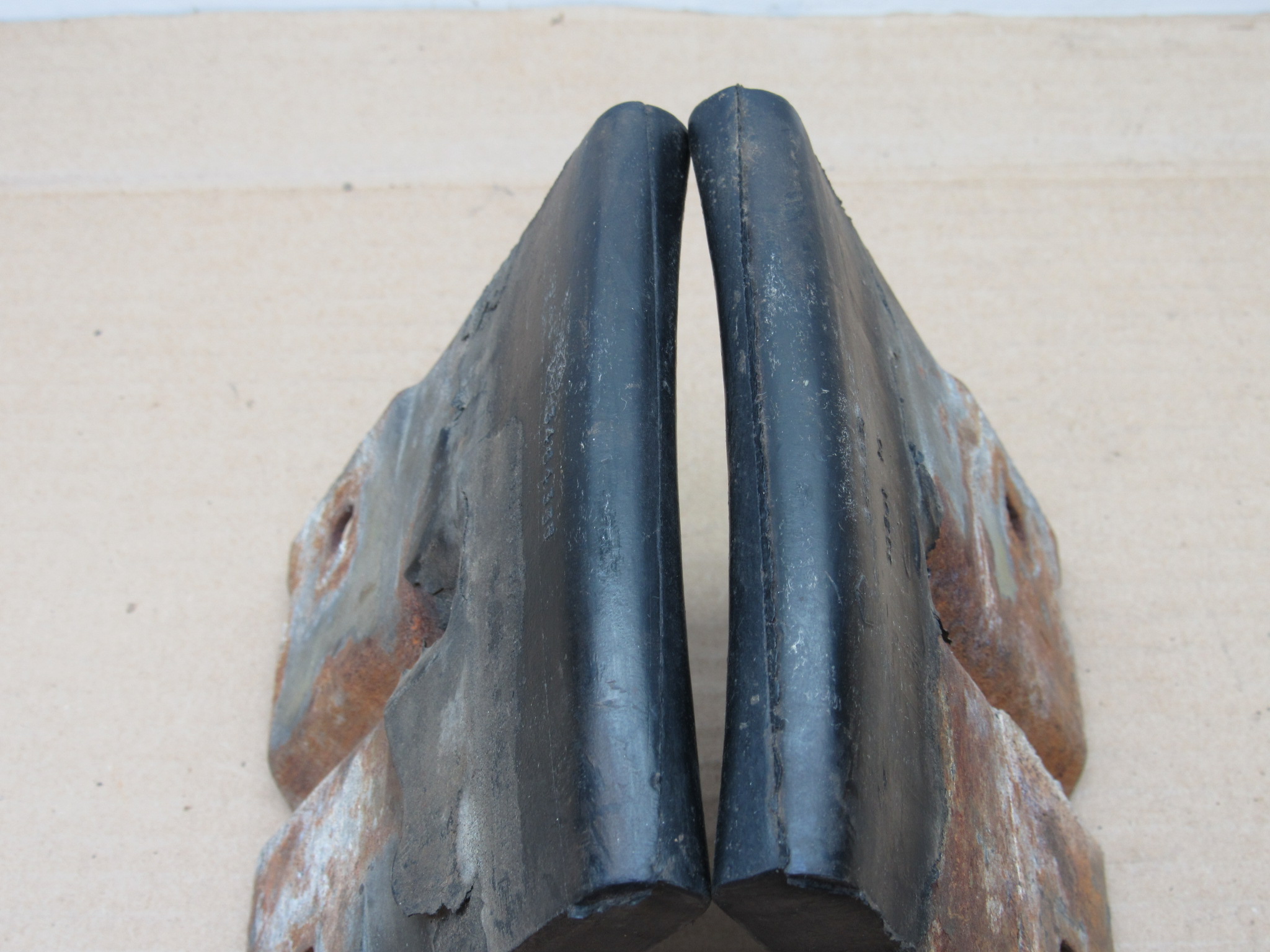 Front Bumper Impact Pad# 3464336 / 3464337 - Pair - Dodge Charger - 1971-72 - USED - SHIPS FREE TO LOWER 48 - Image 3