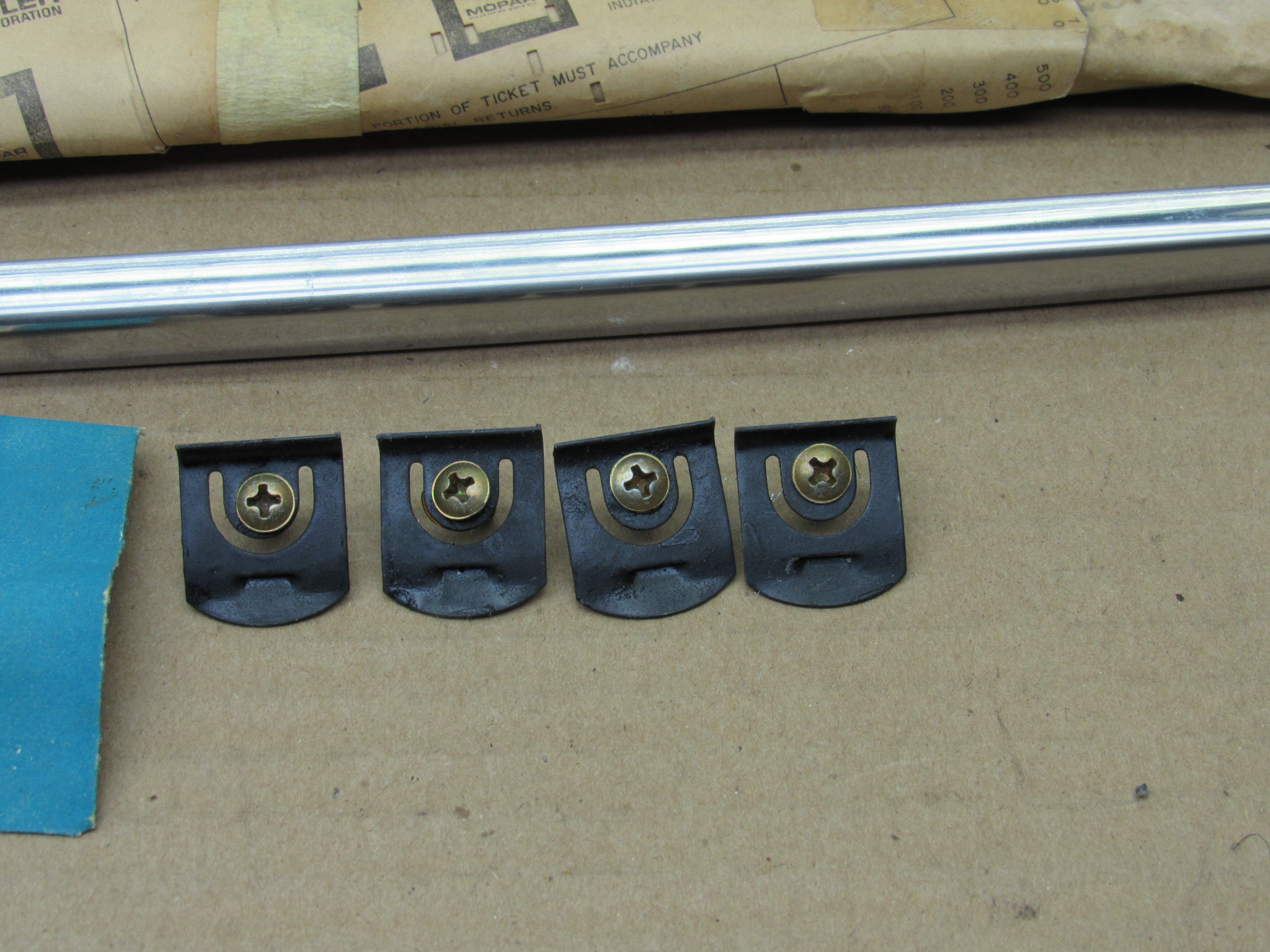 Outside Windshield Moulding Pkg# 2584106 - RH - C - Body - 2 & 4 Door - Hardtop - 1965-66 - NOS - SHIPS FREE TO LOWER 48 - Image 2