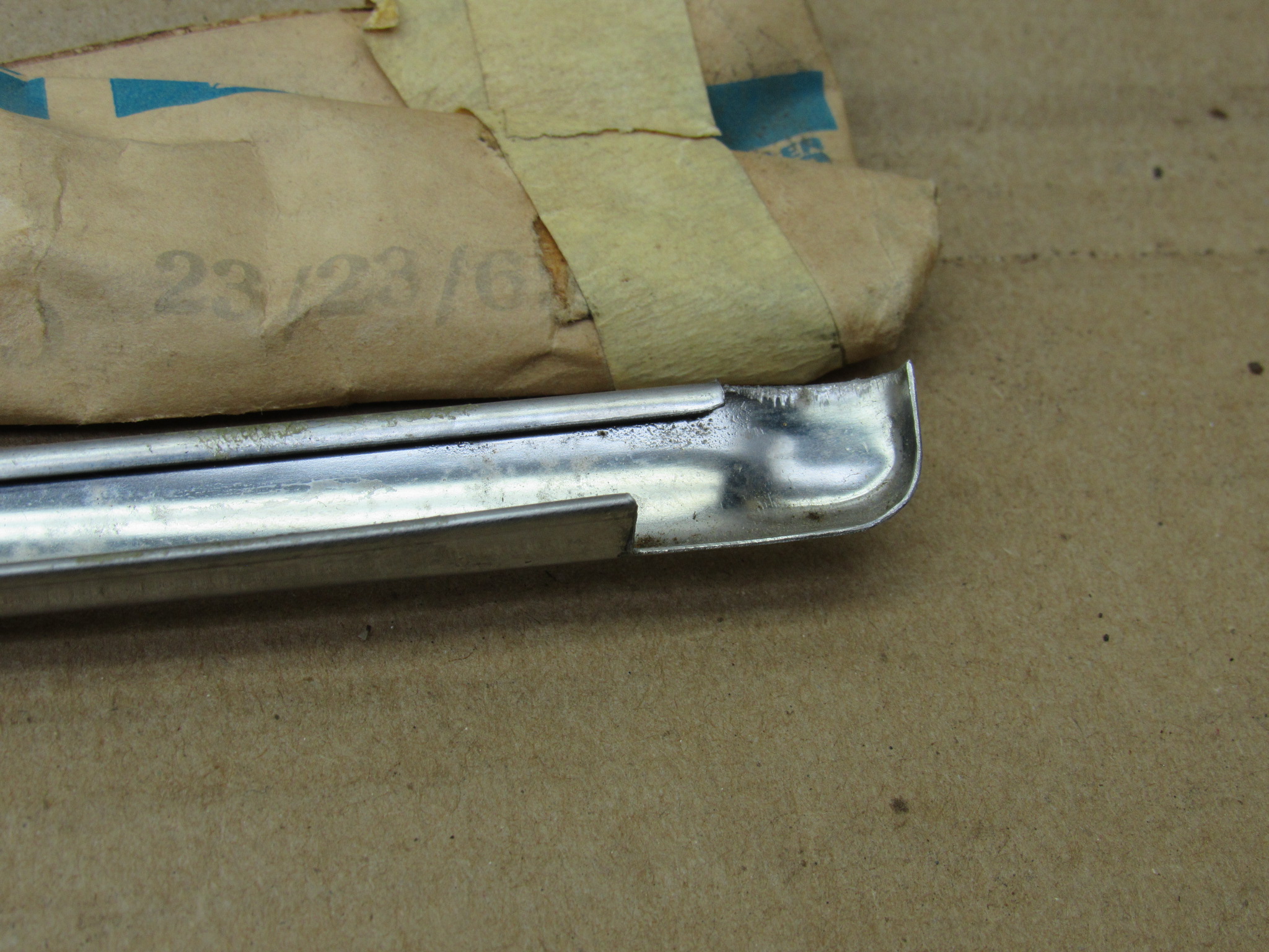 Outside Windshield Moulding Pkg# 2584106 - RH - C - Body - 2 & 4 Door - Hardtop - 1965-66 - NOS - SHIPS FREE TO LOWER 48 - Image 3